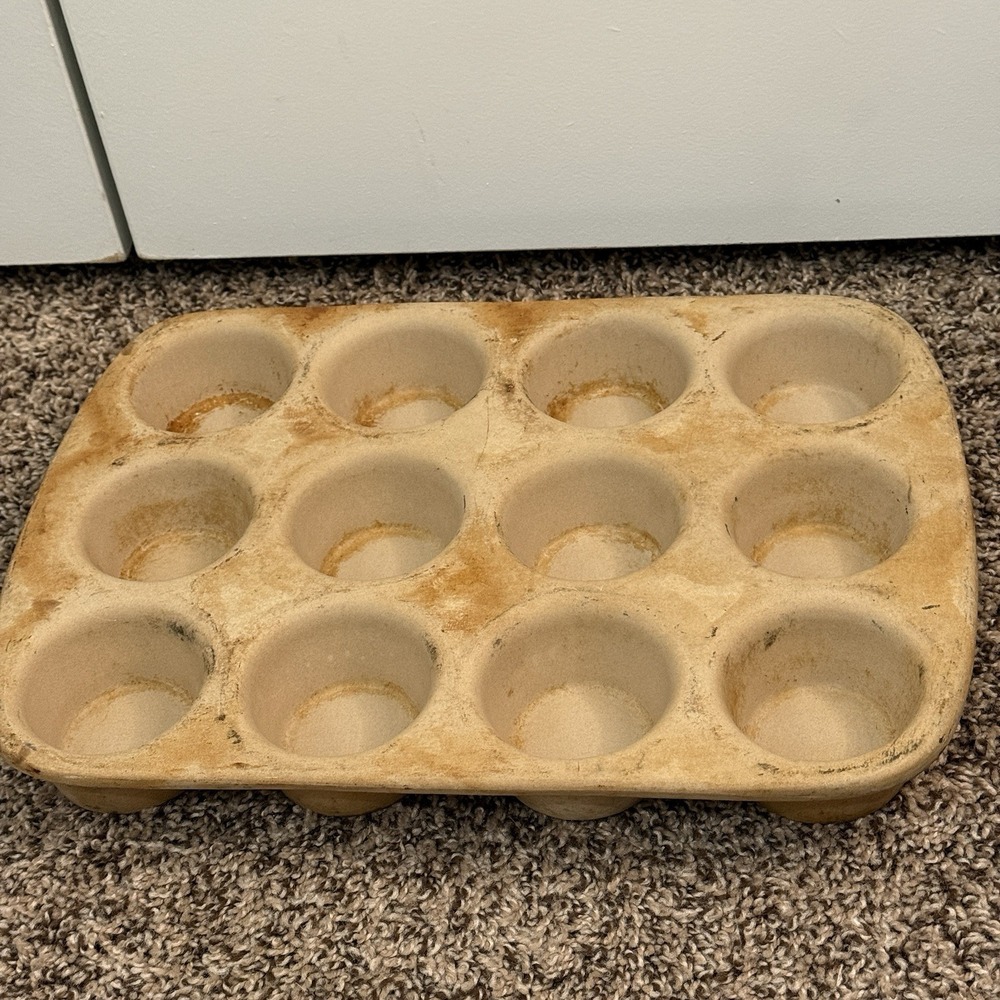 The‎ Pampered Chef  Family Heritage Stoneware 12 Count Muffin Cupcake Pan